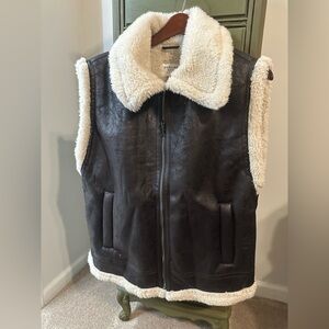 Aerie Cream Sherpa Lined Vest NWT